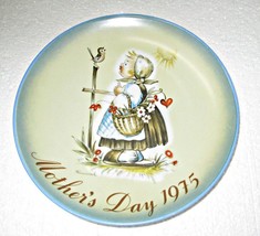 Vintage Message of Love  Mother's Day 1975 Hummel Plate Schmid West Germany - $9.95
