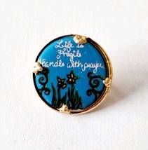 Vintage Life Is Fragile Handle With Prayer Pin Hong Kong NOS 1&quot; Religiou... - €8,55 EUR