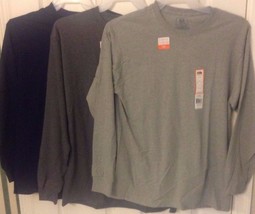 Fruit Of The Loom Men&#39;s Long Sleeve T Shirt M or L Pick from Colors Listed NWT - £11.97 GBP