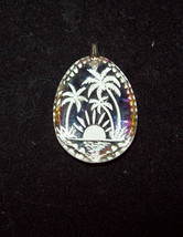 Antique Reverse Carved Glass Itaglia Palm Trees Sunset Pendant Iridescen... - $15.00