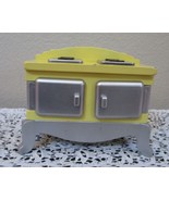 Vintage Kidcraft Yellow &amp; Silver Stove - $292.66 MXN