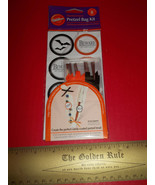 Wilton Holiday Party Supply Set Halloween Haunted Manor Pretzel Bag Kit ... - $124.47 MXN