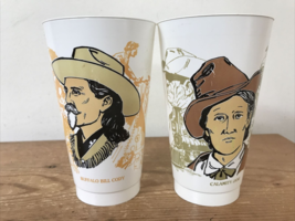 Set Pair 2 Vtg 70s 7 Eleven Buffalo Bill Cody Calamity Plastic Slurpee Cups - £23.97 GBP