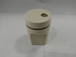 Vintage Tupperware Pepper Shaker Tan 1471-7   Kitchenware in Good Condition - $6.57