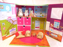 Calico Critters Carry and Play House Lot Dolls &amp;  Accessories Furniture Critters - £14.90 GBP