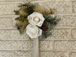 Winter Cemetery Cross: white rose grave flowers, Winter Grave Decoration - €22,33 EUR Winter Cemetery Cross: white rose grave flowers, Winter Grave Decoration - €22,33 EUR
