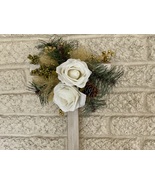 Winter Cemetery Cross: white rose grave flowers, Winter Grave Decoration - €22,33 EUR