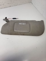 Driver Sun Visor SV6 With Illumination Fits 05-09 MONTANA 1031128 - $462.43 MXN