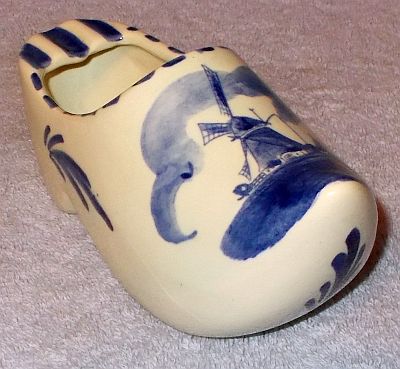 Vintage Porcelain Blue Delft Hand Painted Shoe Clog Ash Tray - $7.95