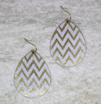 Women new gold white glitter tear drop hook pierced earrings - $9,999.00