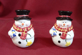 Snowmen Ceramic Salt and Pepper Shakers Top Hats Scarves Gifts Presents  - £5.58 GBP