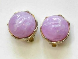 Elegant Violet Swirly Plastic Gold-tone Clip Earrings 1960s vintage 1&quot; - $12.30