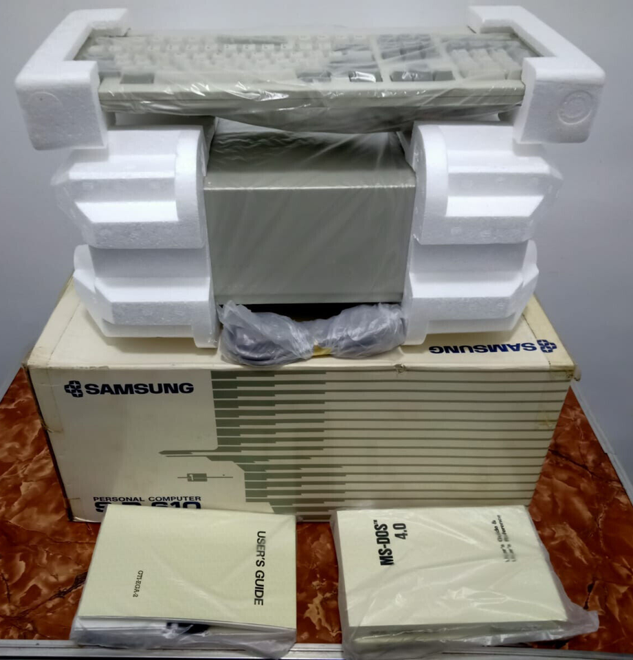 Vintage Samsung Personal Computer Model SD-610 with keyboard very Rare - $250.00