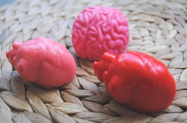 Handmade Brain &amp; Heart Soap - party filler, novelty, favour - £5.09 GBP