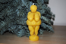 Small Beeswax Venus of Willendorf Candle - handmade, birthday present - £9.35 GBP