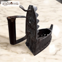 Charcoal iron dating back to the early 1900s - $781.13 MXN