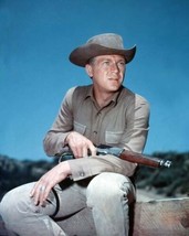 Steve McQueen holds his rifle ready for action Wanted Dead Or Alive 5x7 photo - £5.49 GBP