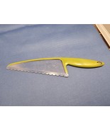 Joie Green Plastic 12&quot; Serrated Lettuce Knife - Mellon, Fruit, Oranges - $314.43 MXN