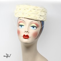 Vintage 1950s Velvet Ribbon Pill Box Hat w Veil and Iridescent Sequins -... - £25.57 GBP
