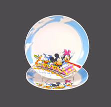 Pair of Gibson Designs GID378 Disney Mickey &amp; Minnie Mouse dinner plates. - $61.19