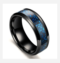 BLUE AND BLACK GEOMETRIC TITANIUM &amp; STAINLESS STEEL BAND RING SIZE 6 - £31.89 GBP
