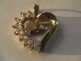 Vintage Sterling Silver CZ &quot; MOM &quot; Heart Pendant 3.9 grams - £19.95 GBP