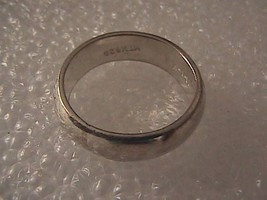 Vintage Sterling Silver Band Ring 4.8 grams size 6 - $25.00