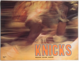 NY Knicks vs Milwaukee Bucks MSG 1976 Program NBA Vol 9 No 3 Circus Ads - $8.00 NY Knicks vs Milwaukee Bucks MSG 1976 Program NBA Vol 9 No 3 Circus Ads - $8.00