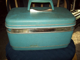 Samsonite Train Case Suit Case Make Up Over Night Fair Used Condition no tray no - £9.62 GBP