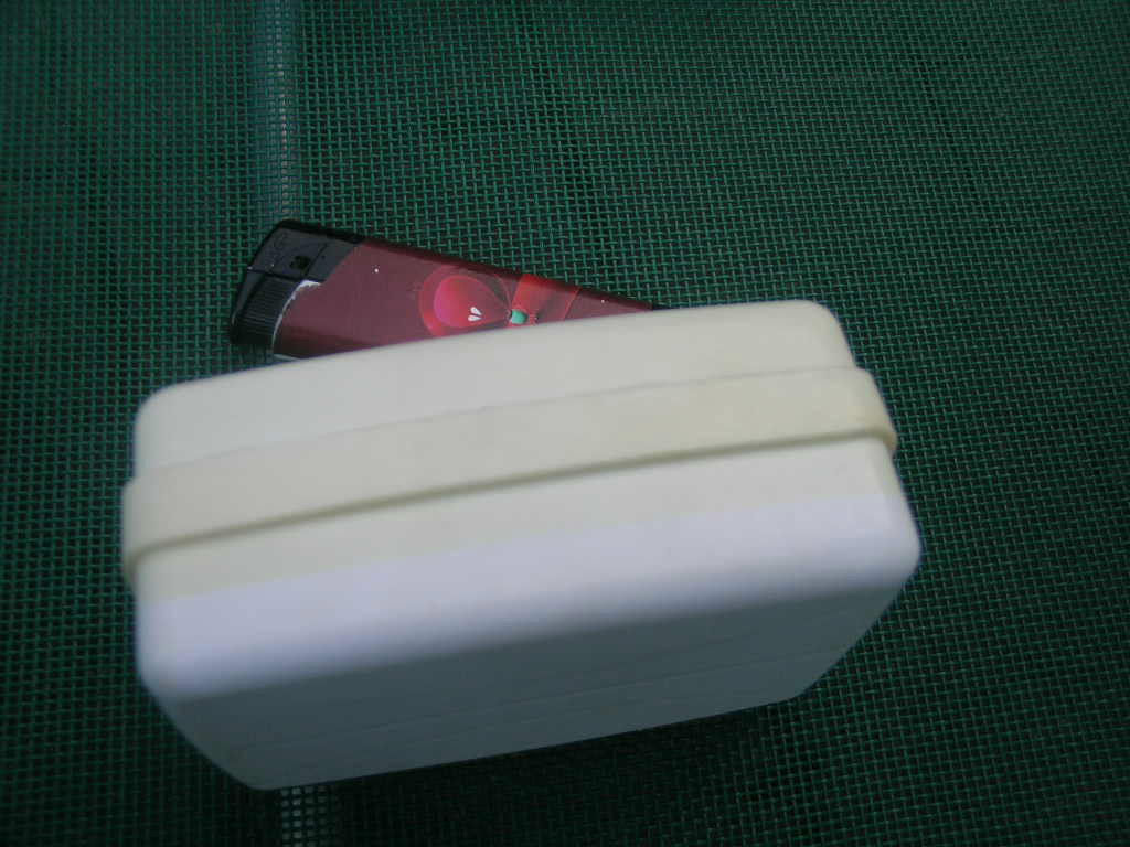 VINTAGE SOVIET USSR RUSSIAN WHITE SOAP PLASTIC TRAVEL CASE BOX ABOUT 1970 - £11.67 GBP