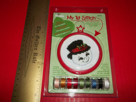 Bucilla Thread Craft Kit My 1st Stitch Christmas Holiday Snowman Ornament Frame - £7.49 GBP