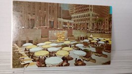 Vintage Plaza At Rockefeller Center Post Card - $2.96
