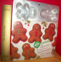 Wilton Food Craft Bake 6 Christmas Holiday Gingerbread Boy Snack Treats Cake Pan - £15.17 GBP