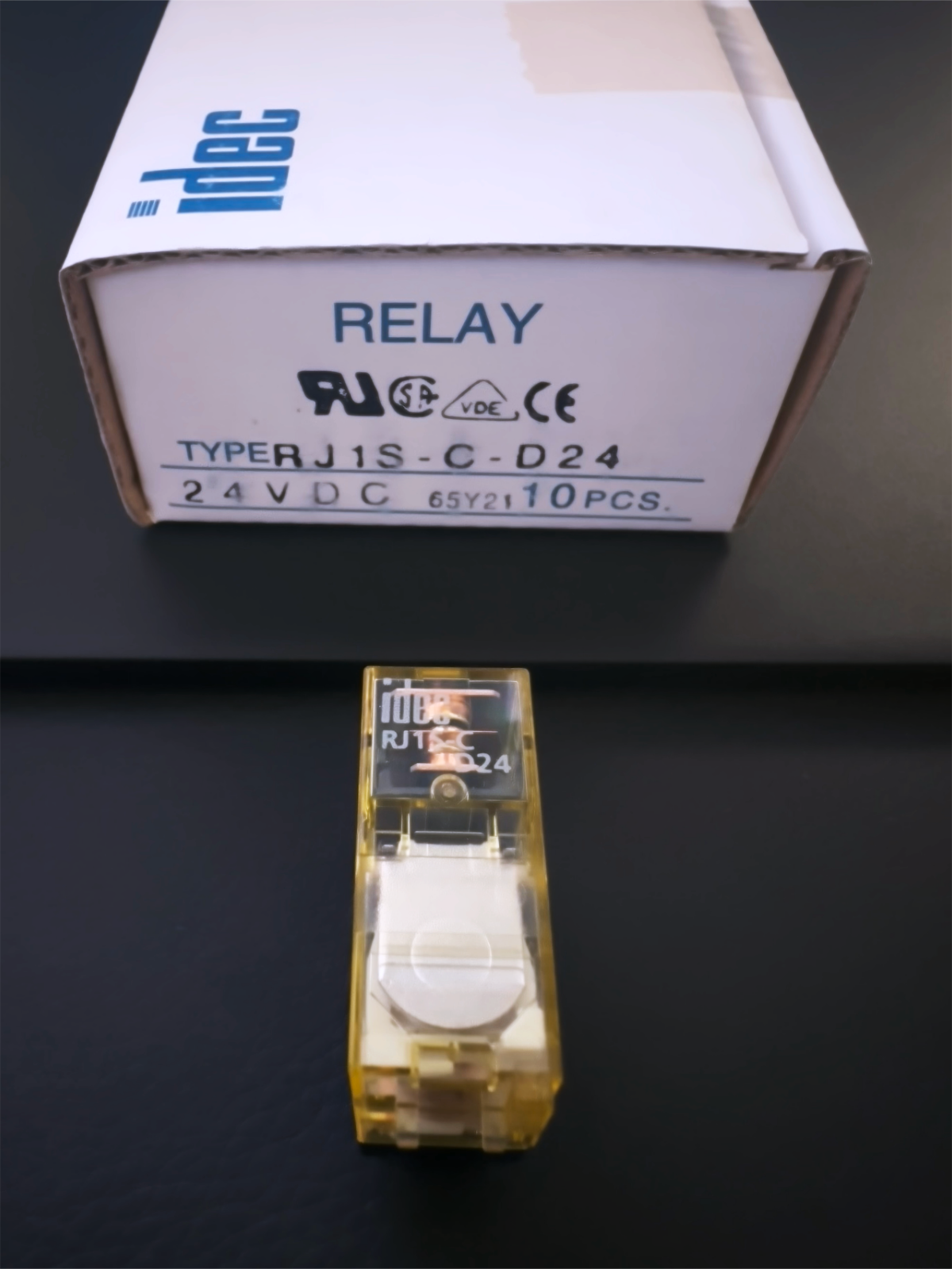 RJ1S-C-D24 IDEC Plug-in Power Relay 24VDC SPDT 12A 31.1x12.7x28 mm RJ1S - $5.00