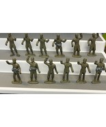 MPC RingHand Plastic Army Soldier Figures Vintage w/ accessories Lot of 12 - $478.49 MXN