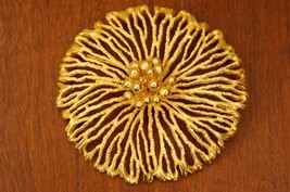 Vintage Costume Jewelry Pastelli Textured Flower Gold Tone Bold Brooch Pin - £19.70 GBP