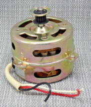 West Bend Bread Maker Replacement Motor with Drive Gear 41077 Just For D... - £11.84 GBP