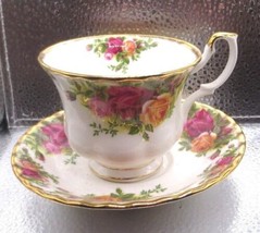 Royal Albert Teacup &amp; Saucer Old Country Roses Floral Flower pattern Vin... - $18.49
