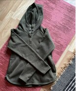Columbia Green Women’s Pullover hoodie Large - $80.68 CAD