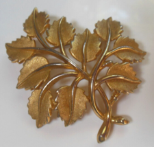 Signed Crown Trifari Brushed Gold-tone Leaf/Branch Brooch - £23.00 GBP