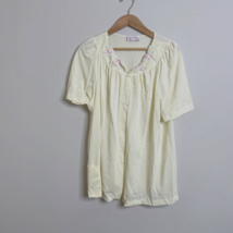 Vintage Shadowline Size 38 Yellow Rose Embroidery Pajama Top Jacket Gran... - $14.03