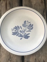 Vintage Pfaltzgraff Yorktowne Dinner Plate Stoneware Made in the USA  - $25.06