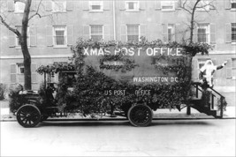 The Christmas Post Office &#39;A La Carte&#39; by National Photo Co. - Art Print - £17.32 GBP+