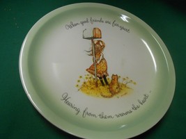 Great Holly Hobbie Collector Plate When Good Friends Are Far Apart - £5.98 GBP