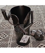 dei ~ Dennis East ~ Metal ~ Tennis Player ~ Tabletop ~ Wine Bottle Holder - $37.40