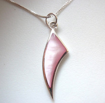 Shark Tooth-Shaped Pink Mother of Pearl 925 Sterling Silver Necklace Small - £12.77 GBP