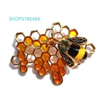 Breast Pin Honeybee Brooch for Women Gold Color Rhinestone Bee Brooch - £8.97 GBP