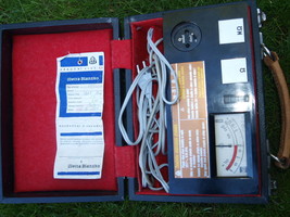 Vintage Metra Blansko Model Z01 Volt Megaohmeter Ohmmeter In Ortiginal Case - £77.09 GBP