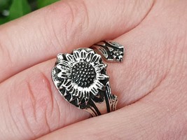 Spoon Ring Single Daisy Flower Fashion Adjustable Ring Size Silver Plated Metal - £9.70 GBP