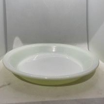 Vintage PYREX Lime Green Milk Glass Pie Dish 9 inches #909 MCM USA - £15.86 GBP